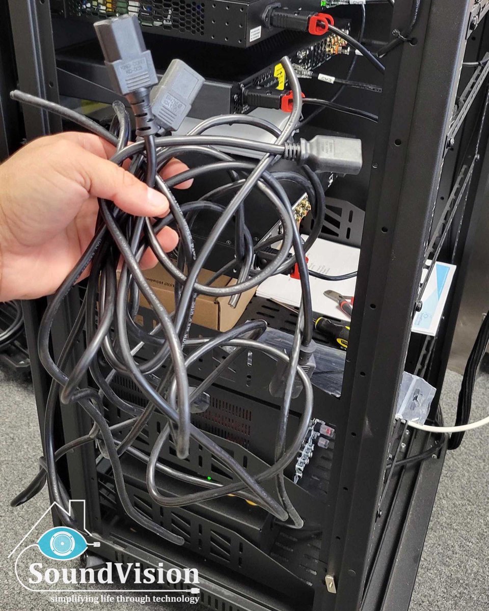 soundvisionlkn's tweet photo. Our team is always looking for ways to eliminate wire clutter on our equipment racks.
#striving4excellence #equipmentrack #wiremanagement #avsolutions #lkn #lakenorman #soundvisionllc #mooresville #cornelius #davidson https://t.co/lXSnloDIOw