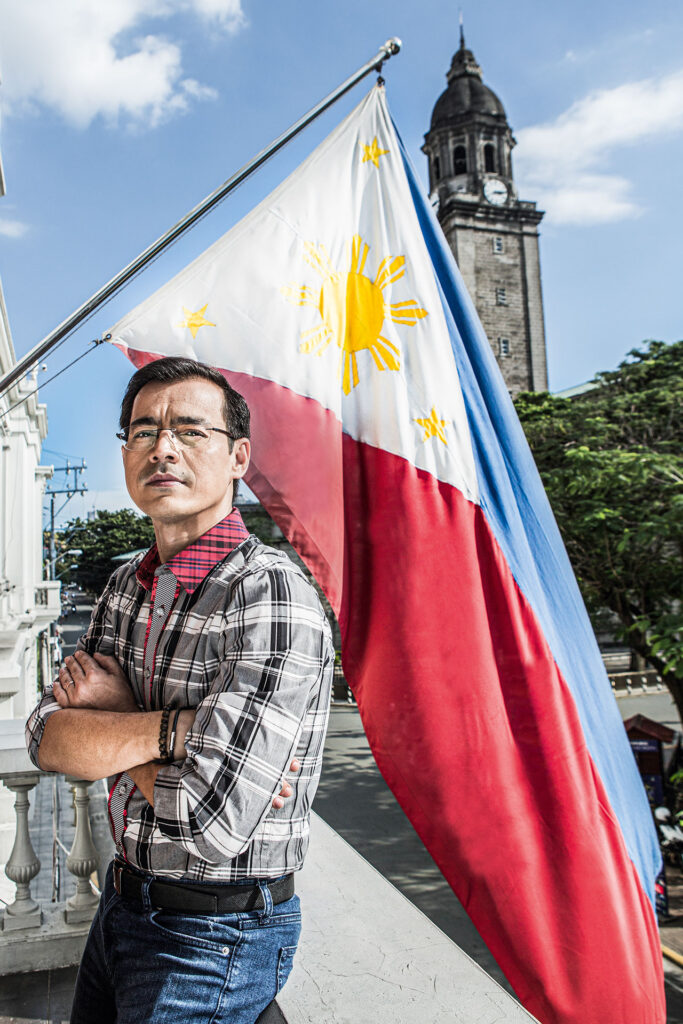 Atenean4Isko's tweet photo. Kapag iba ang maging presidente, ang sasabihin ng isang basurero sa kaniyang anak:

"Wag kang mag-alala anak. Tutulungan din nila tayo."

Kapag si Isko ang maging presidente:

"Wag kang mag-alala anak. Kaya mo rin maging presidente."

Empowerment. Not aid. 

#President3Isko https://t.co/MGCmo8EntJ