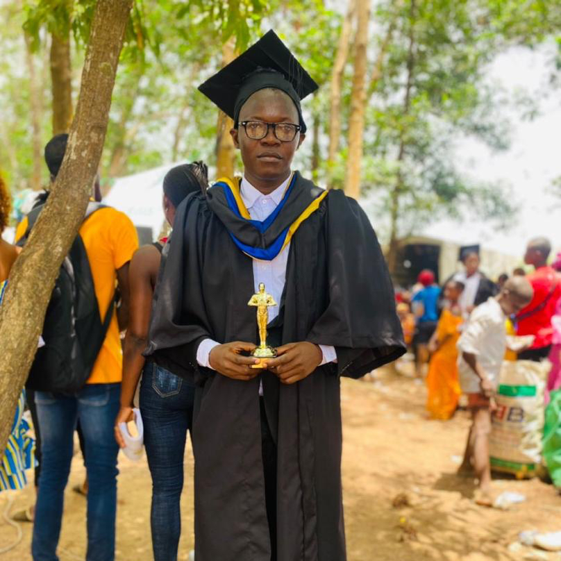 EducAidSL's tweet photo. Ooh! #EducAidians do it again! Best performing student @ebkust this year is an #EducAidian - massive congratulations to Ibrahim S Kamara for this amazing achievement! This is how we reach the #EducAidVision 1 triumphant hardworking student at a time #EducAidFamily #EducAidAlumni https://t.co/OWNKbA1MJW
