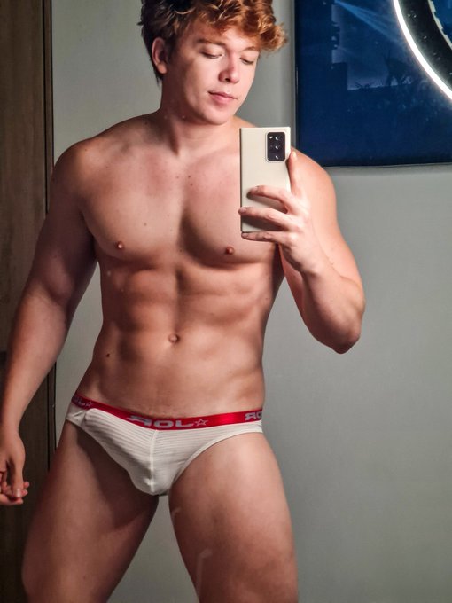 Morning wood: https://t.co/gcGBChtIXi https://t.co/pLcO4znyXw