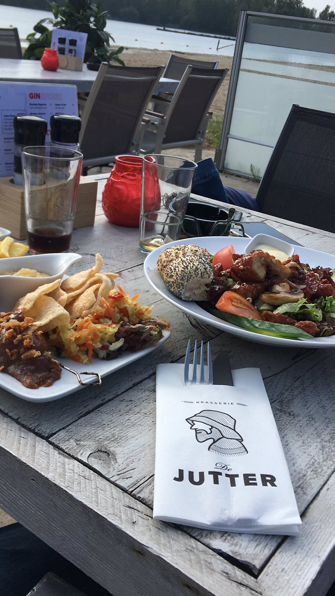 miesie035's tweet photo. Eet smakelijk!
#sluikreclame #dejutter met @loveskrulletjes #jubileum #hoehoudtzehetuitmetmij ?❤️ https://t.co/TCgHEnxyTF