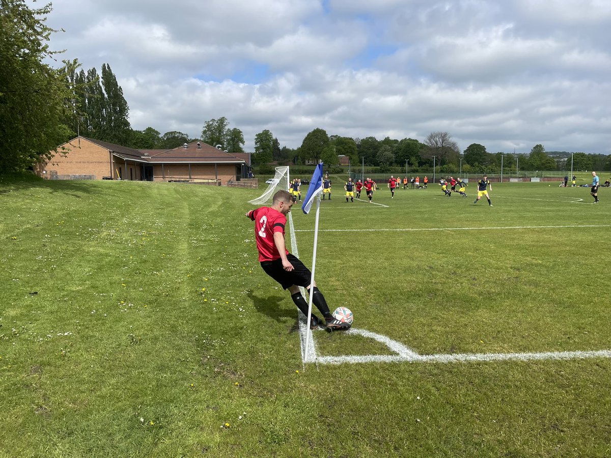 Kizzyetrance's tweet photo. Saturday 7th May 10:30ko
Match 218 of 2021/22
🏟 Hillsborough Arena @HillsboroughAr2 
@SheffInterFC 2
@SheffBankers 2
SDFPL Sheffield and District Fair Play League Division Three @SDFPL 
#groundhopping #kizzyscornerpics #Sheffield #SDFPL https://t.co/DgDXQvbCWh