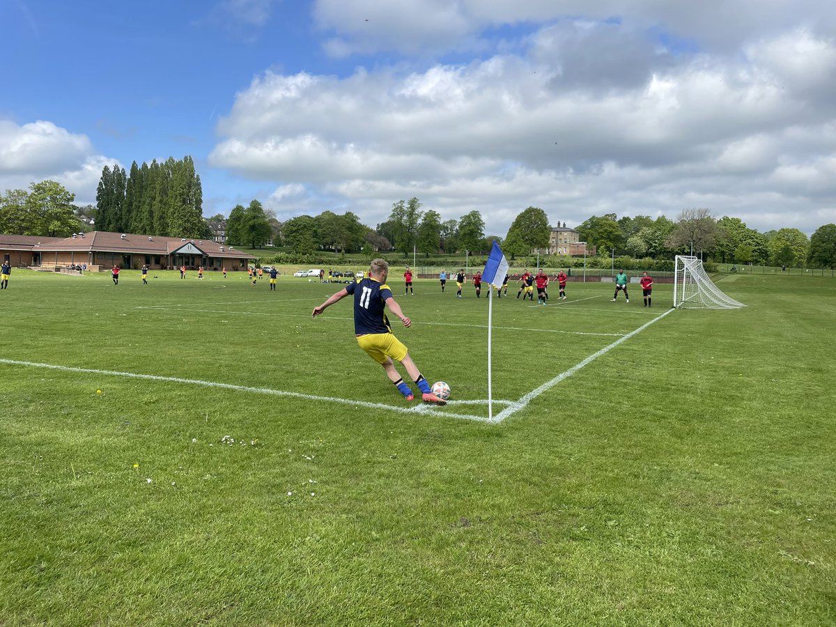 Kizzyetrance's tweet photo. Saturday 7th May 10:30ko
Match 218 of 2021/22
🏟 Hillsborough Arena @HillsboroughAr2 
@SheffInterFC 2
@SheffBankers 2
SDFPL Sheffield and District Fair Play League Division Three @SDFPL 
#groundhopping #kizzyscornerpics #Sheffield #SDFPL https://t.co/DgDXQvbCWh