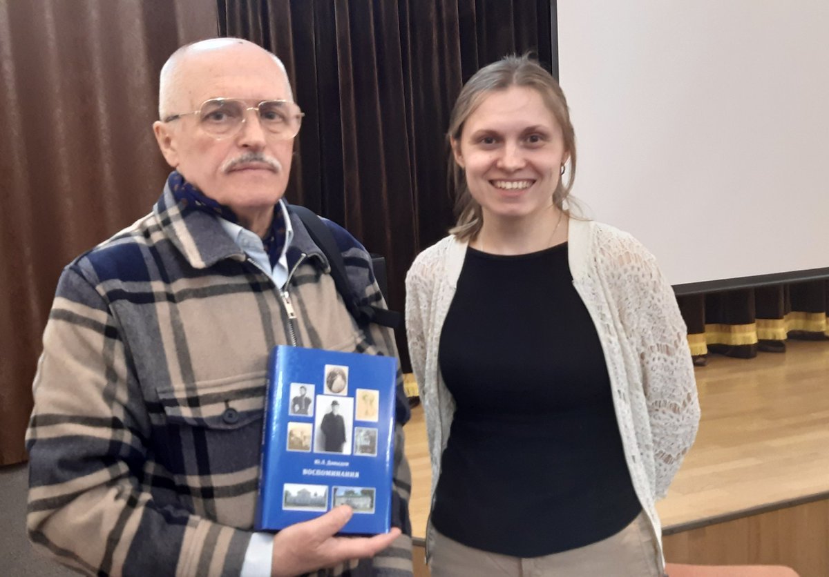 MariaSvetlakov's tweet photo. Today with George Davydov, Tchaikovsky's greatgrandnephew, who presented in our museum his new book - Recollections by Yuri Davidov (his grandfather and Pyotr Tchaikovsky's nephew). Materials for this book - Yuri Davydov's manuscript had been saved in his family for many years!!! https://t.co/aSkW967sKy