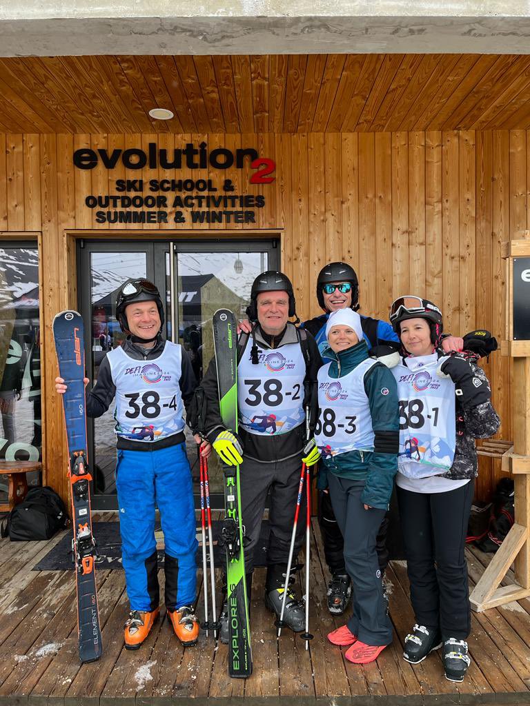 CaissEpargneLDA's tweet photo. Épreuves de l’après-midi : sprint non-voyant et slalom parallèle ⛷ 
La Scrat Team ne lache rien 💪🏻
#Imagine2024 @GroupeBPCE https://t.co/3RjC50oH2K