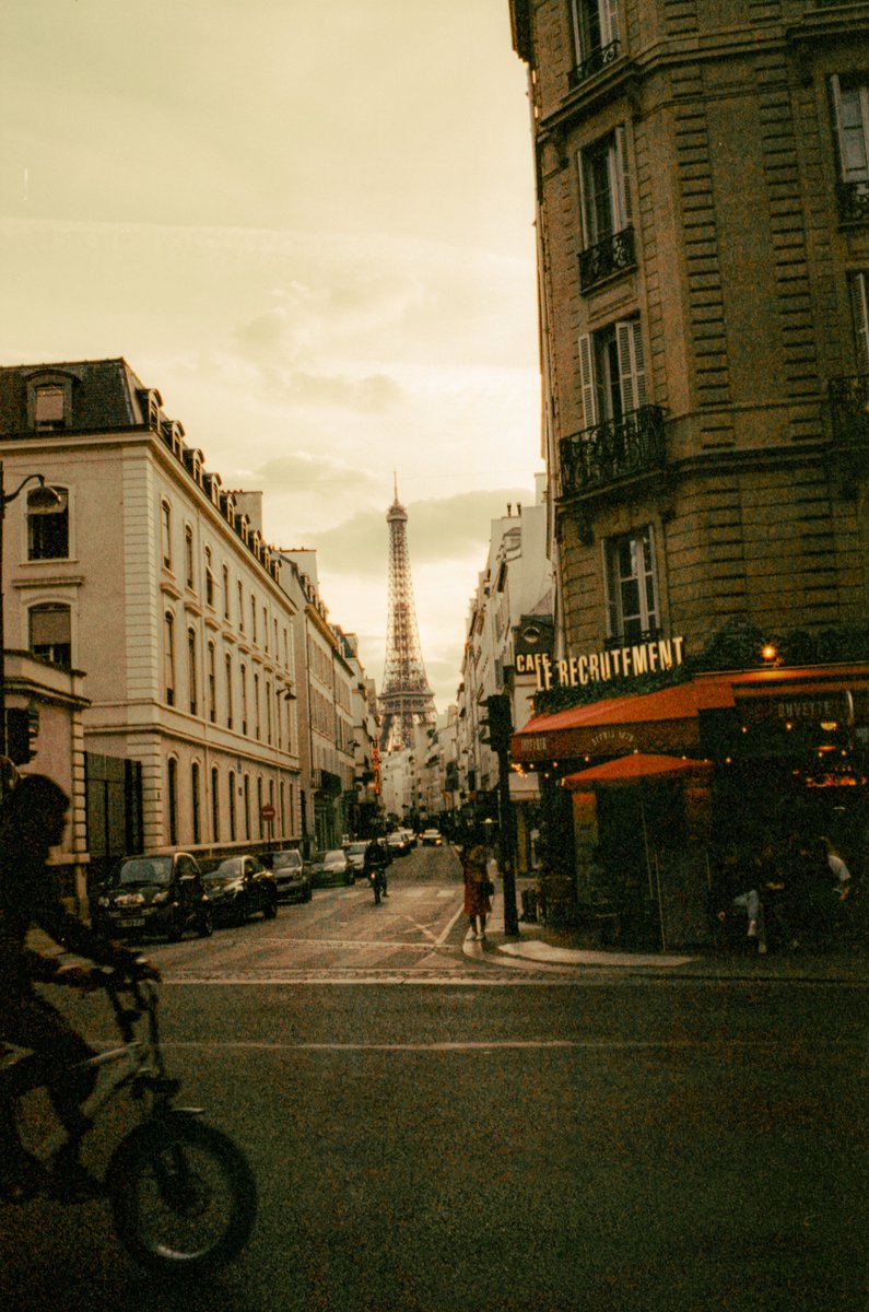 lightistic's tweet image. Paris on film 🎞