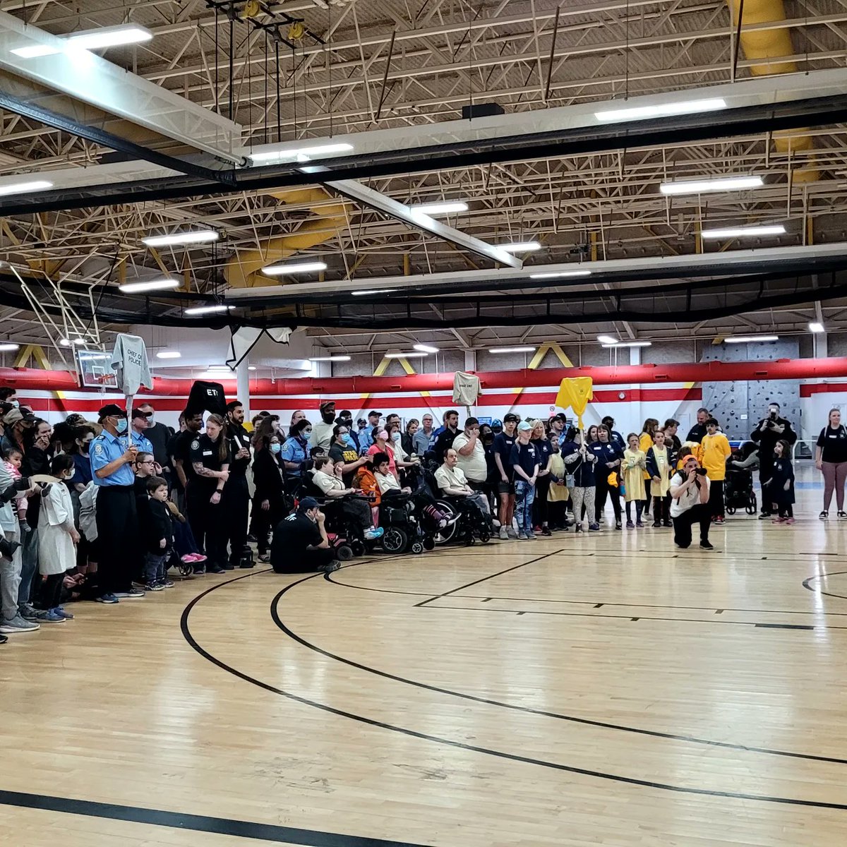 lisapatelTO's tweet photo. What a beautiful way to start Saturday with seeing all the joy in the Children's and families faces, as they come together for the 38th Annual Police Children's Games. 
#varietyvillage #torontopolice #childrensgames #inthecommunity #lisapatel #torontopolicechildrensgames https://t.co/YqiPLYCrZE