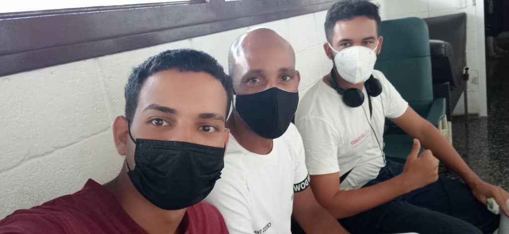 CombiomedC's tweet photo. ¡Las imágenes hablan por sí solas!

🩸Desde muy temprano en la mañana, los trabajadores de @CombiomedC presentes en las donaciones de sangre para contribuir a preservar vidas.

Eso es Cuba, ¡fraternidad, paz y amor!❤
#HotelSaratoga 
#FuerzaCuba https://t.co/0iRaEndlyI