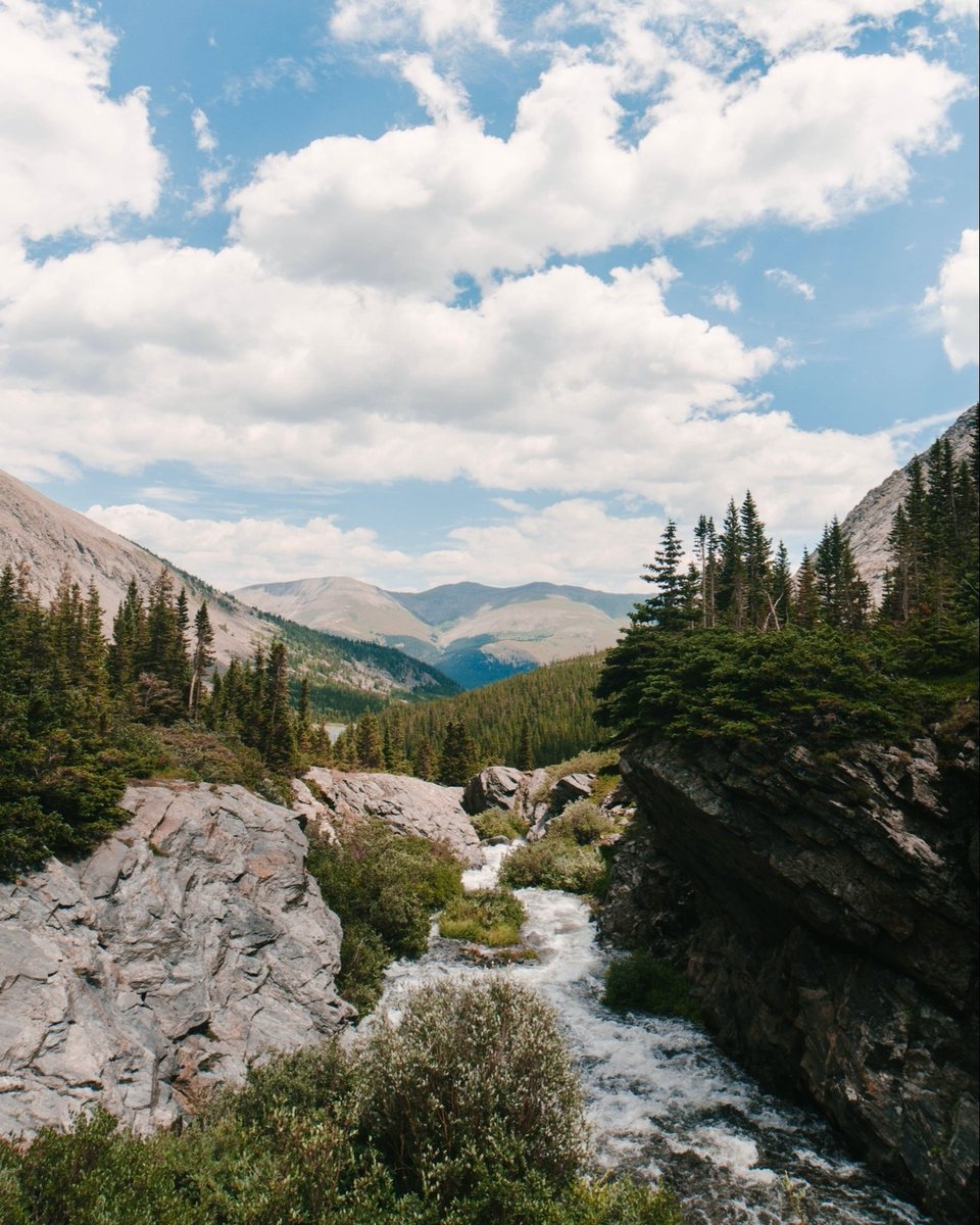 visitbreck's tweet photo. Have you explored Blue Lakes?
It's located about 14 miles south of Breckenridge and is absolutely breathtaking. This trail is great for backpacking, camping, and hiking.
#VisitBreck https://t.co/xjHxI54Nkk