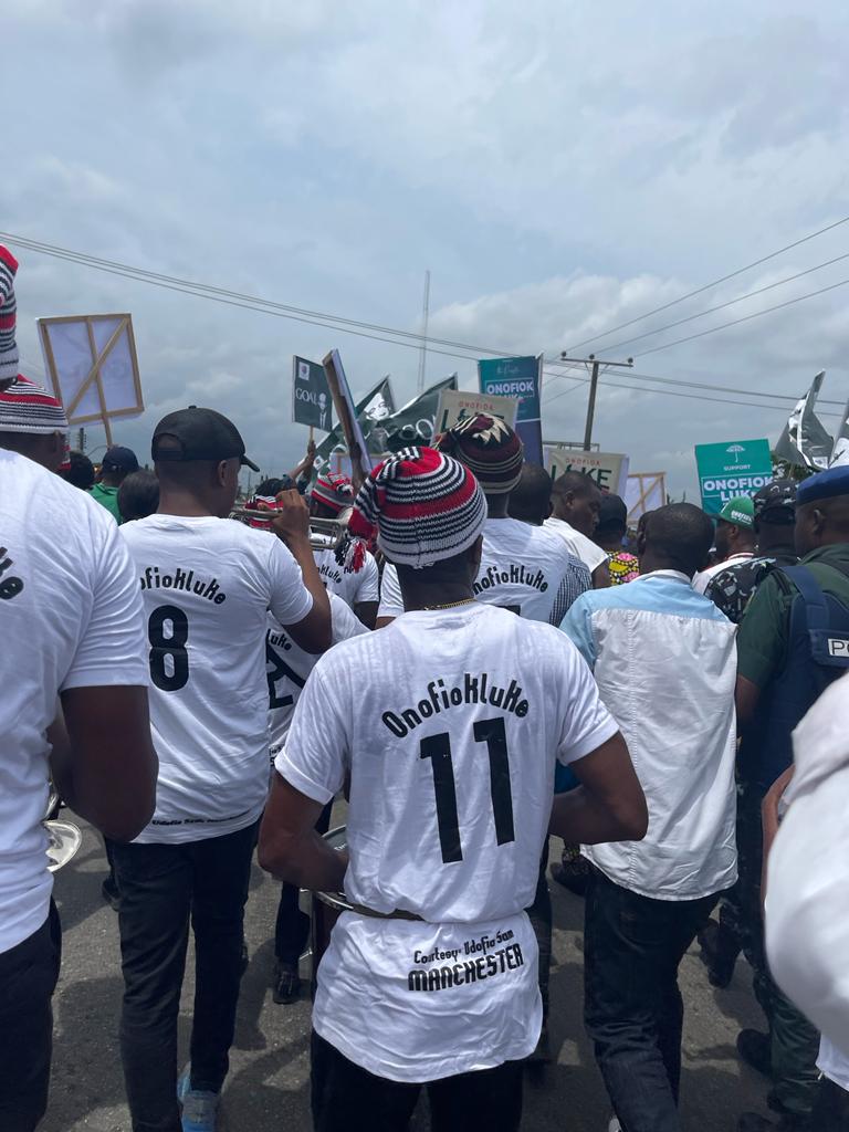 ilexdan's tweet photo. A rousing welcome by the good people of Eket LGA 

#TheBestFootFoward 
#TheFuture 
#InGodWeTrust 
#BuildingtogetherGrowingtogether 
#AmazingGrace https://t.co/ZoCKjw15l8