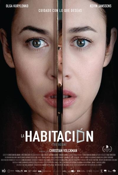 martinadaro1's tweet photo. #LaHabitacion en #Netflix
Peli francesa de terror-ciencia ficción.
Buena, sorprende después de los primeros 30 minutos y tiene un plot twist🔥🙆🏻♂
#OlgaKurylenko tiene que protagonizar una serie, traspasa la pantalla. https://t.co/Ecc8Tcc38Q