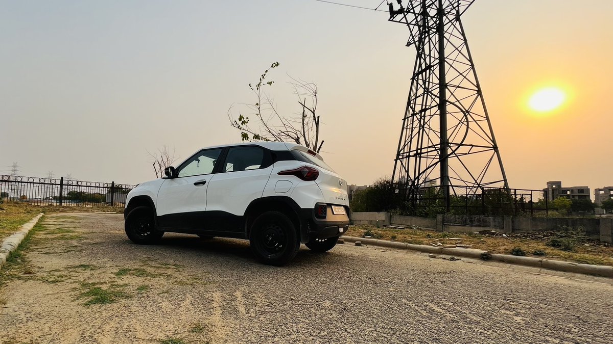 BharatFalswal's tweet photo. India’s Cheapest &amp; Safest Car : TATA PUNCH 🇮🇳 @TataMotors_Cars @TataMotors @IndianCarsForum @suvowners @autowheelsind @GlobalNCAP 
#tata #TATAPUNCH #punch #Tatamotors #SUV #suvlife #imaroadtripper #motorheadbharat https://t.co/0SQSZ73PRf