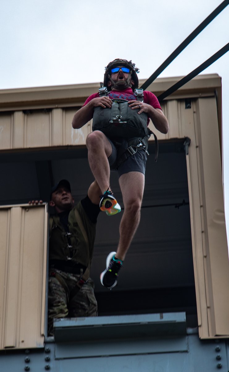 #ICYMI: The @82ndABNDiv hosted @NASCAR drivers @austindillon3 No 3., @TylerReddick No 8., and Greg Walter, the @CLTMotorSpdwy Executive Vice President and General Manager for a little Airborne action!

#AATW | #Mission600