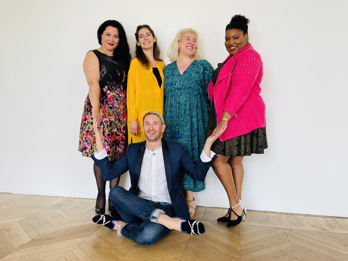 cle_mao_takacs's tweet photo. #CharliesAngels

@martianevonkant
@IdeBaghy
#MarieLaureGarnier #FaustineDeMonès @cle_mao_takacs

@secessionorch
@madparisfr https://t.co/UayP6QuNT4