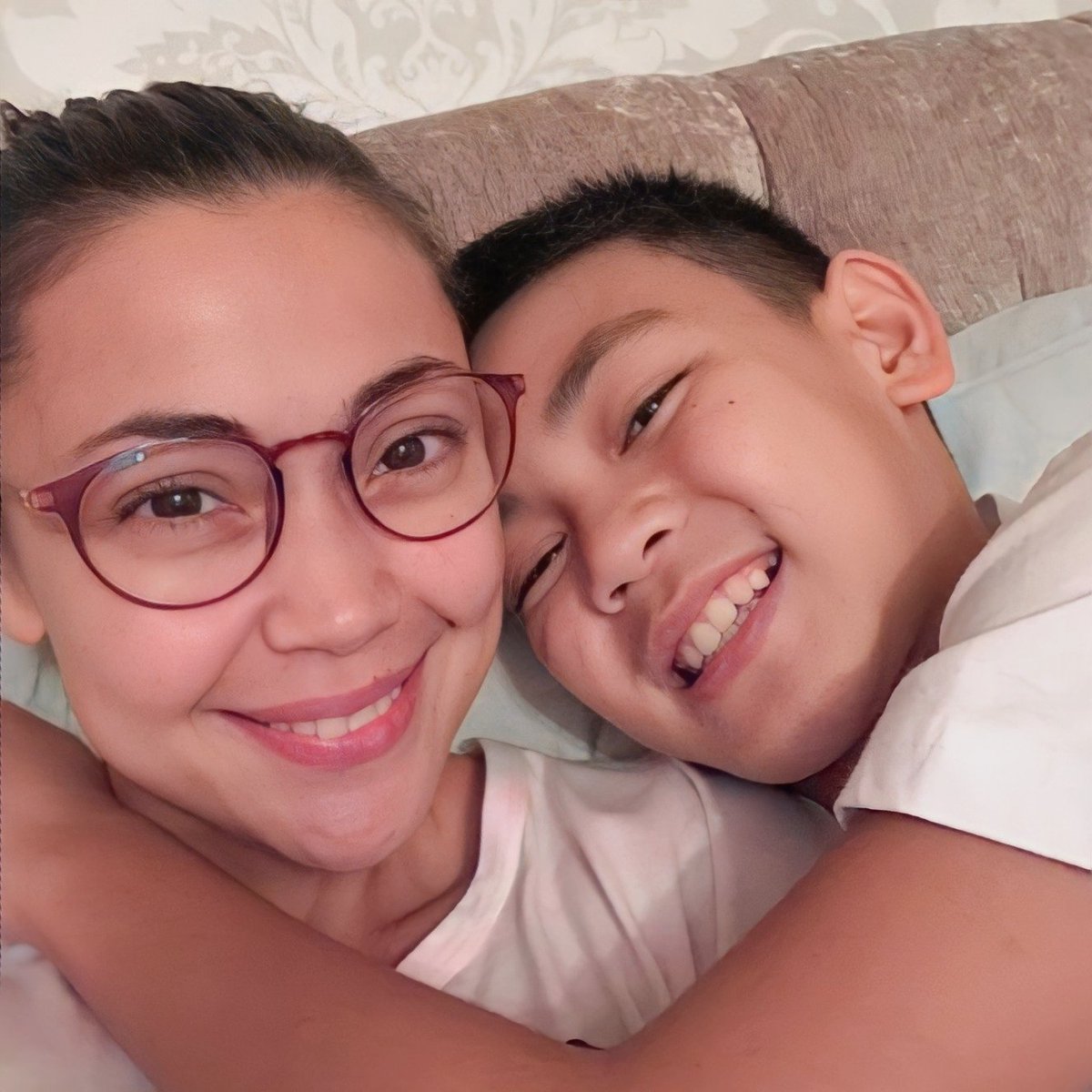 Happy Mother's Day To <a href="/JodiStaMaria/">Jodi Sta.Maria</a> and to all the mother's out there💘