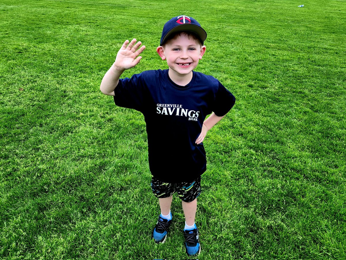 teamfoster_4's tweet photo. Colton is sporting his new T-ball uniform. Looking good, kid! https://t.co/k2cWO3lJQ0