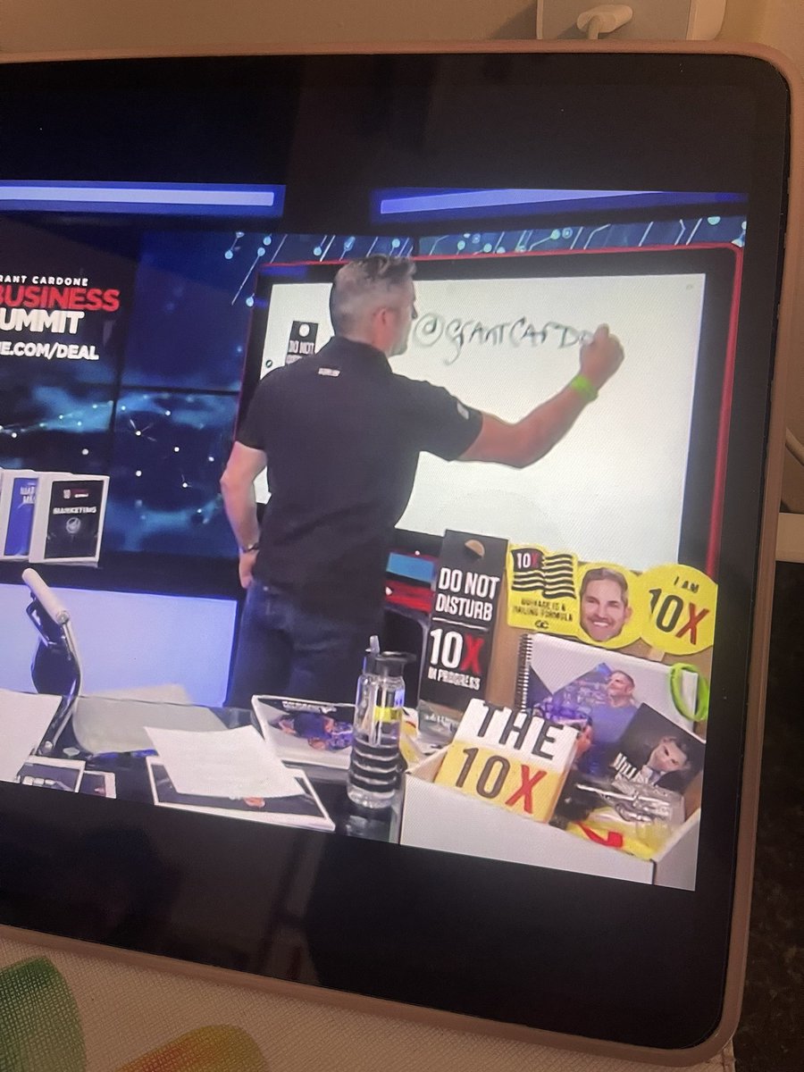 reneeedge's tweet photo. Wow! @GrantCardone Unbelievable Content #10x.biz summit.    🔟❌   Thank You Uncle G! https://t.co/4ZWjqpQTry