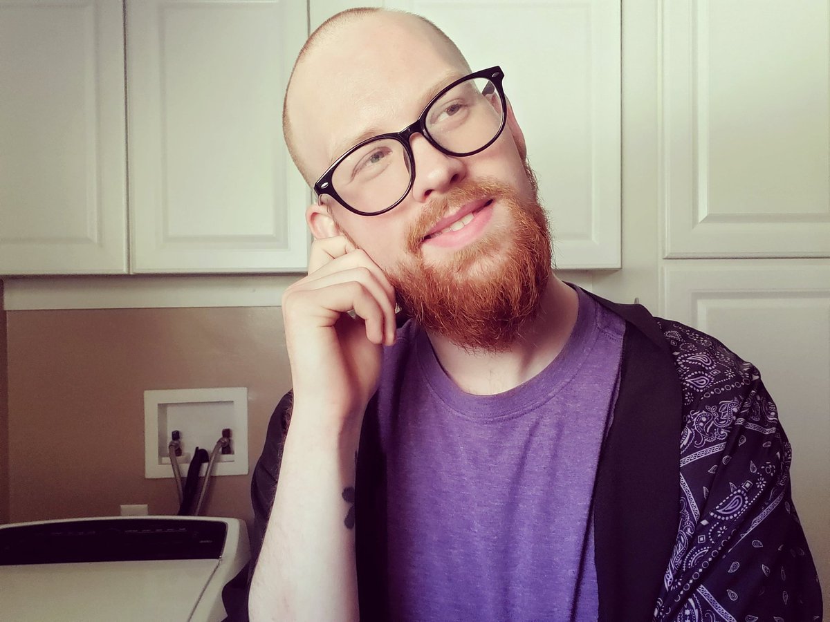emceer3d's tweet photo. just a reminder that social media is all an illusion and true happiness exists within the moment 💕 https://t.co/qWx0deCfMx