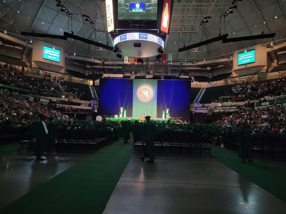 wusfschreiner's tweet photo. Once more into the fray. Reading between 2500-3000 names at USF Commencent today &amp; tomorrow.

Congratulations to former @wusf interns @msloizou &amp; @jmannarea who graduated this morning, and former intern @ComberWilen who graduated from UF last weekend!

#usfgrad #usfgrads https://t.co/TqMTXhYbOY
