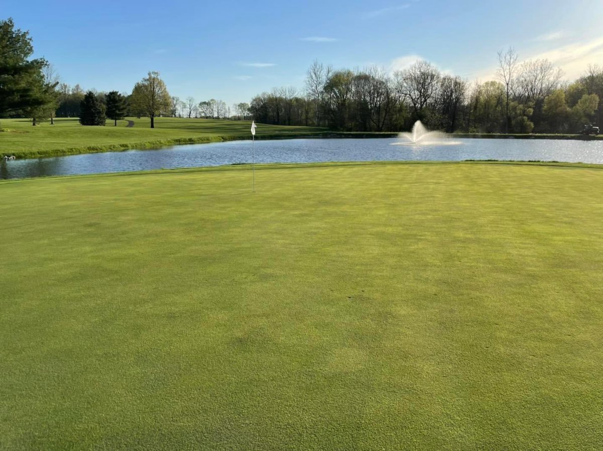 DeerTrackGolf's tweet photo. Good Morning Sunshine! A great day for golf and a horse race.  Come see us, the course is in great shape and Mike has the greens groomed ! We are cart path only today. ☀️⛳️

#golf #golfswing #golflife #golfgti #golfaddict #golftips #golfstagram #golfislife #may #kentuckyderby https://t.co/RF1UYBWaSC