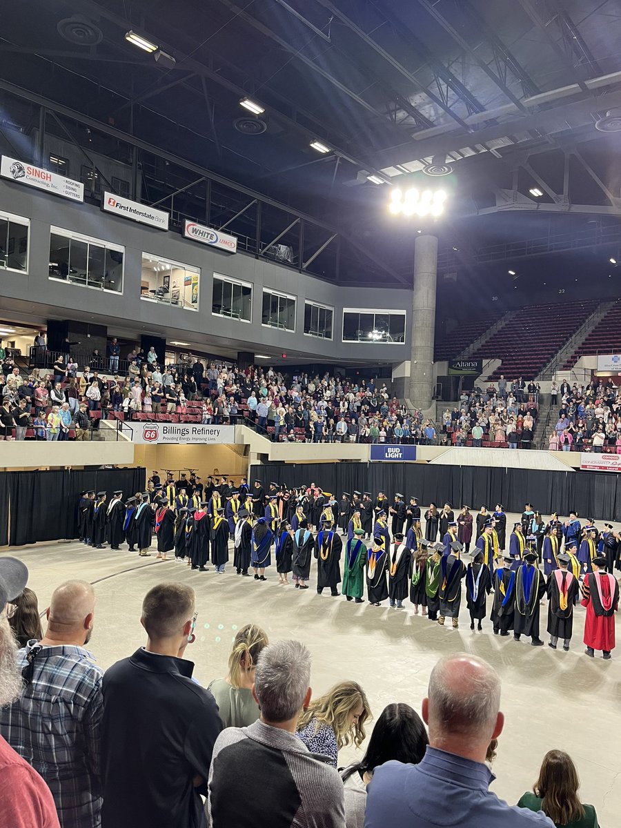 MikeBaze4015's tweet photo. Commencement!!! Go ๐๐๐ @MSUBsports @msubillings #JacketStandard https://t.co/UDIhHQHldx