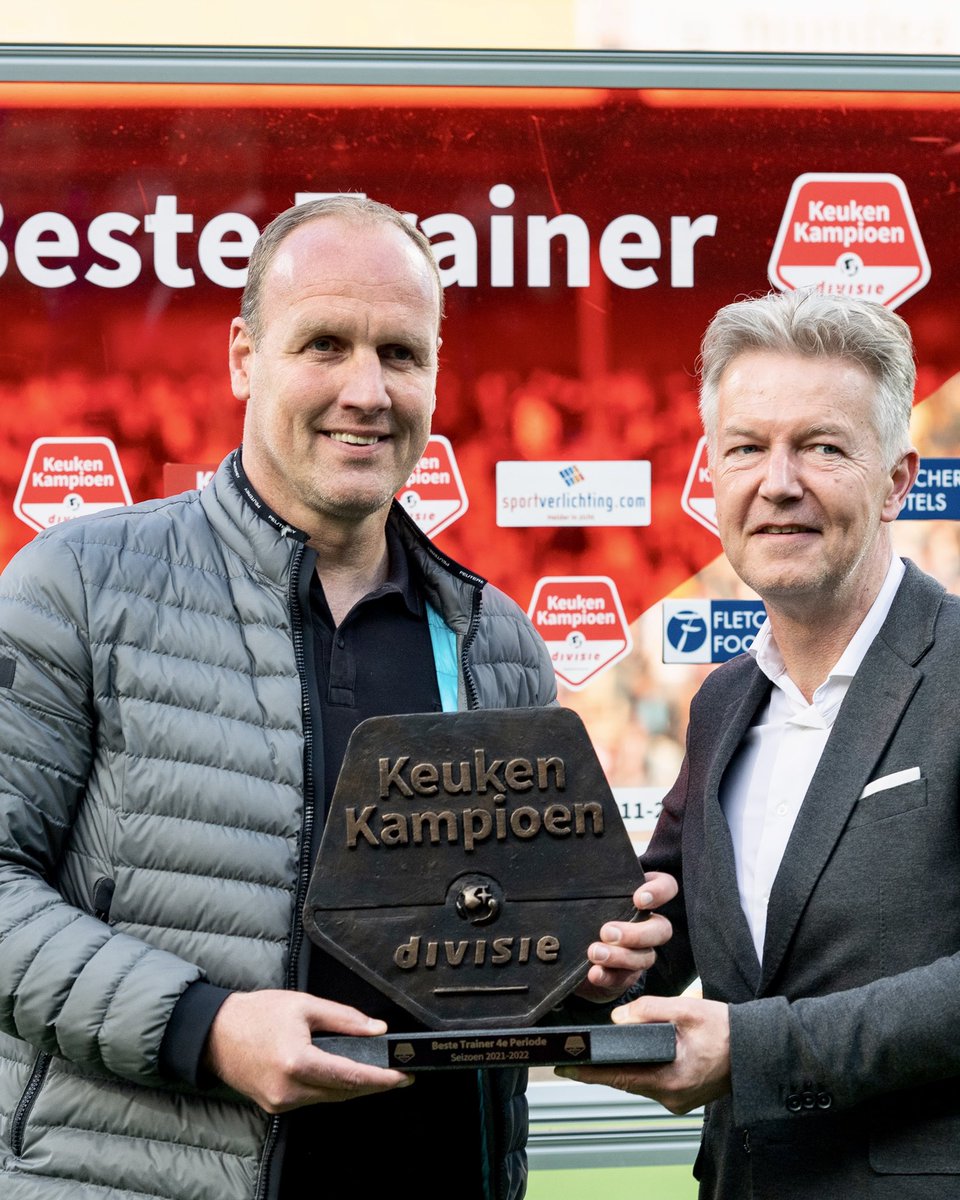 FC_Emmen's tweet photo. π₯ Beste speler 4e periode: Rui Mendes
π₯ Beste trainer 4e periode: @LukkienDick
#SamenTerug #HIERKOMIKWEG https://t.co/Iyx302PIX9