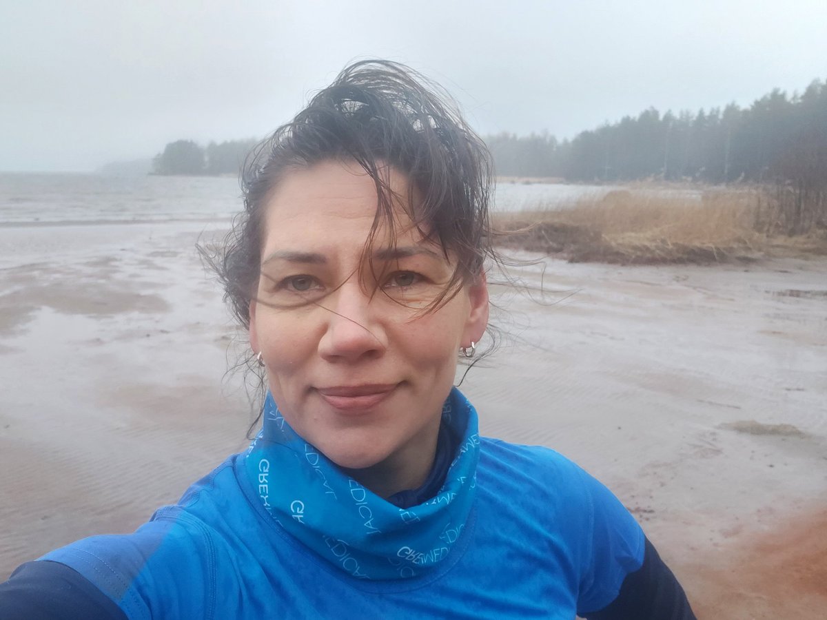 Tuulen tuiverrus ja pikkusade ei haittaa, kun on hyvällä asialla liikkeellä! Tänään taas <a href="/ramboll_fi/">Ramboll Finland</a> #erilläänmuttayhdessä lenkki, josta € per km <a href="/pelastakaalapse/">Pelastakaa Lapset</a> ry:lle 💙. #rambollaiset