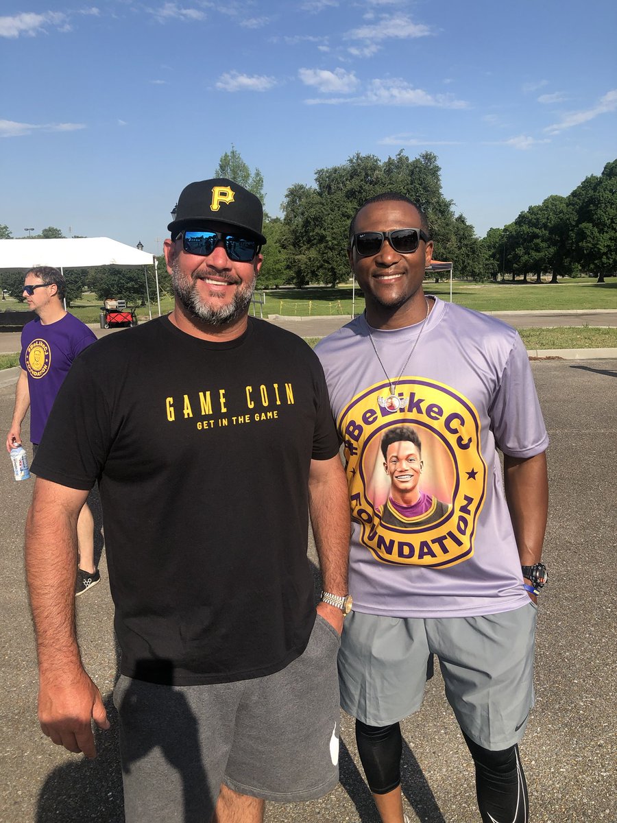 rtheriot7's tweet image. Huge S/O to ⁦@GameCoinGMEX⁩ and my homie Frankie for supporting such a great cause!  ⁦@CedrickHarris11⁩ ⁦@BeLikeCJFounda1⁩
#belikeCJ