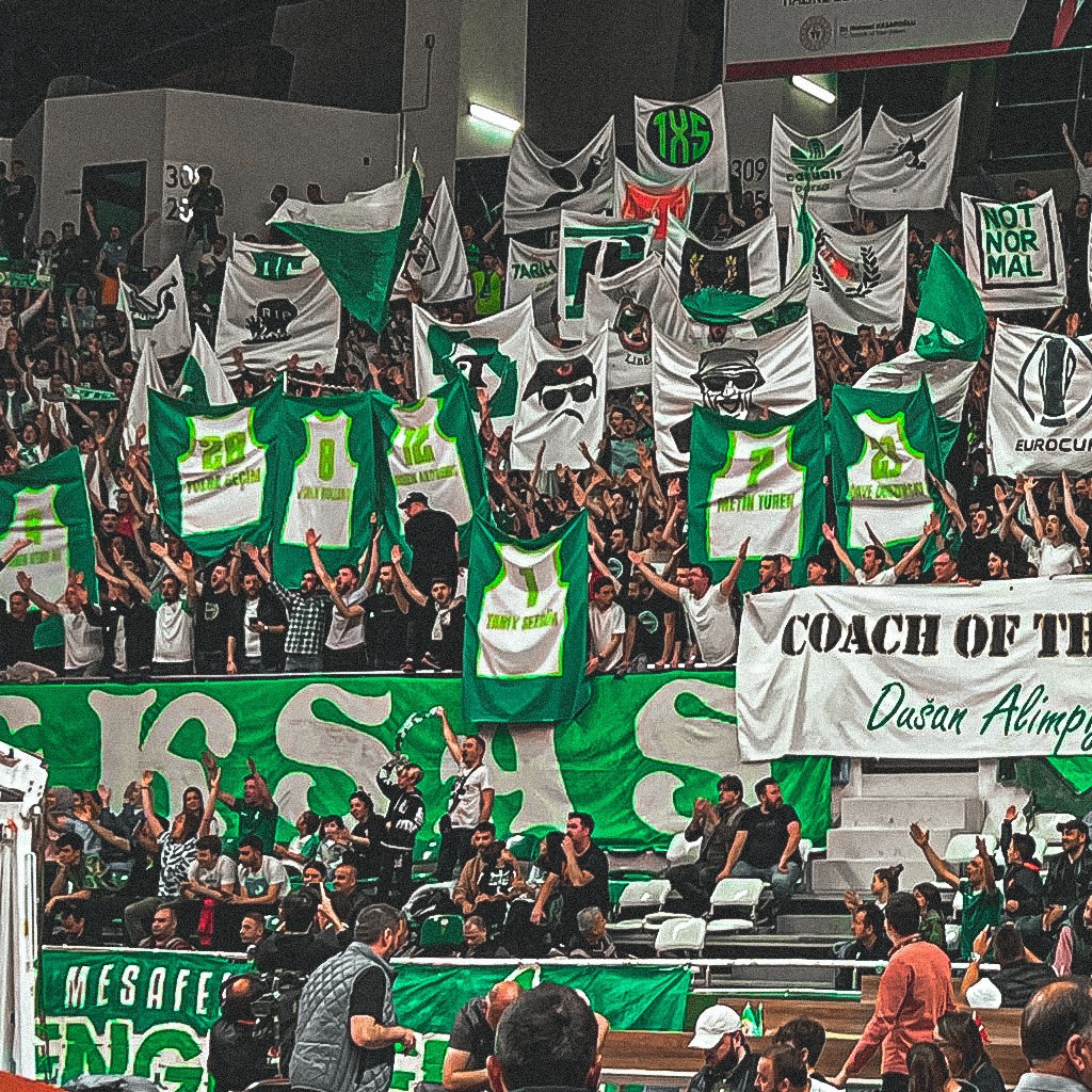 ArkaBesliForum's tweet photo. Basketbol |  Bursaspor - Gaziantep Basket   https://t.co/f6QqmkvTEy