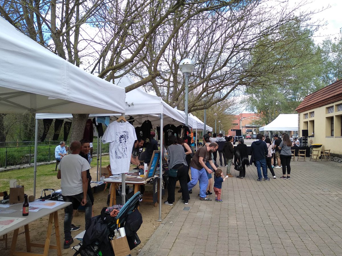 xes_ripolles's tweet photo. Avui tot el dia som al #TagaFest organitzat per @la_taga_coop a @StJoanAb amb iniciatives #Cooperatives i col.lectius #EconomiaSolidaria al #Ripolles https://t.co/10GsVPEuCi