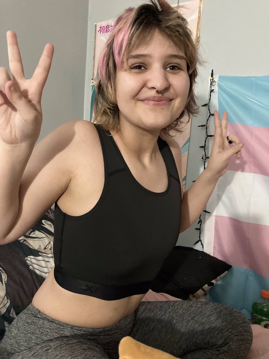 Lunar_Lexi_luvv's tweet photo. I started something today, something I never thought I would. I started my journey into becoming who I am. I got my first binder thanks to @Target and @tomboyx #trans #transman #happyashell https://t.co/k1KD6bgGGu