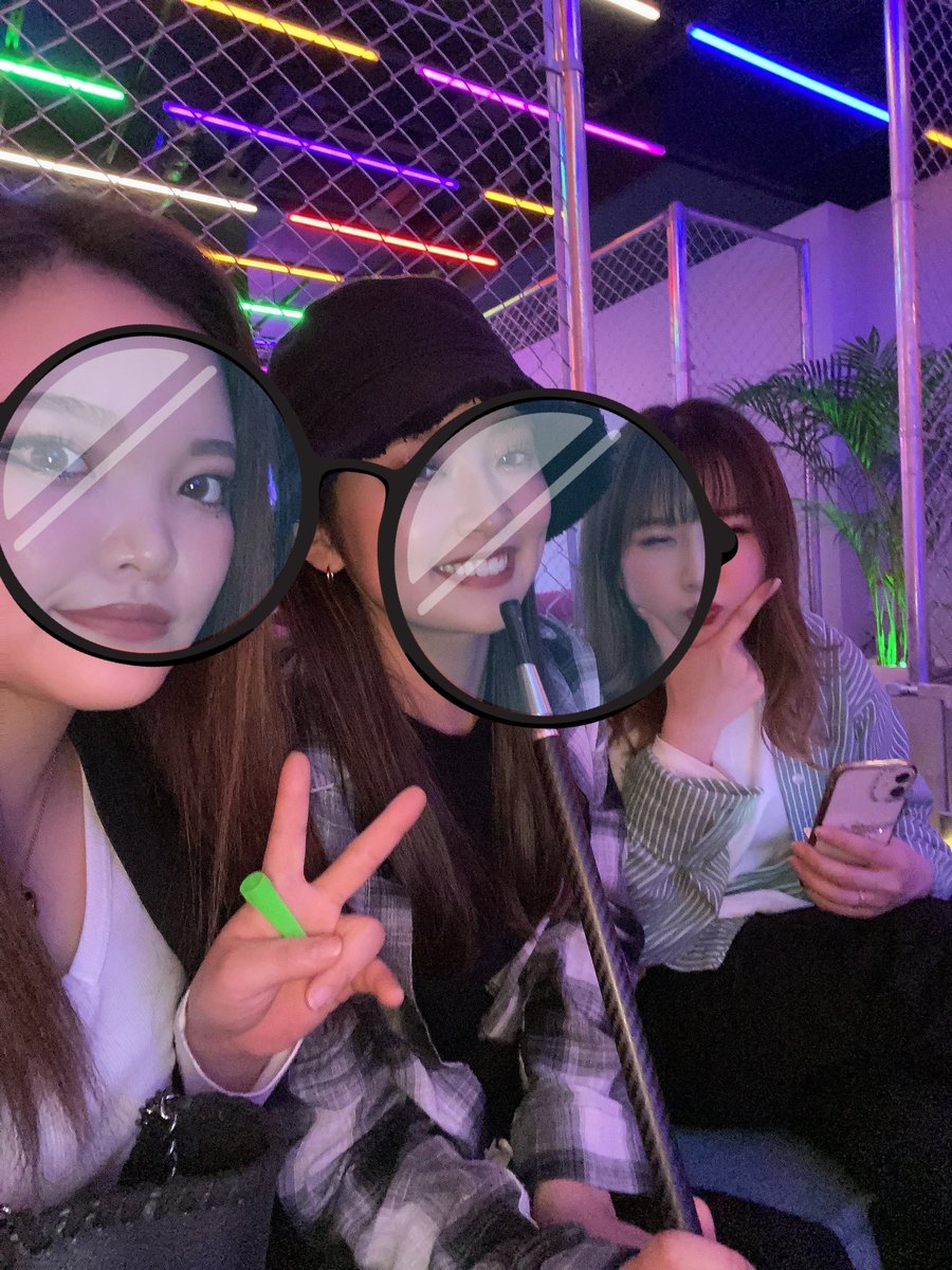t_ernofficial's tweet photo. 4月は名古屋🥰
一生飲んで寝て酔っ払ってサウナ入ってって大阪でもできることしかしてない😂😂
でもそんなグダグダして過ごすのが楽しかったーーー♥️♥️ https://t.co/Kdbu4lUbhT
