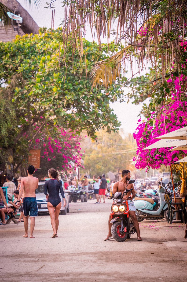 michaelwingsit's tweet photo. Let’s ride 🛵🌺

📍Puerto Escondido, Oaxaca https://t.co/T99ZIYUhPH