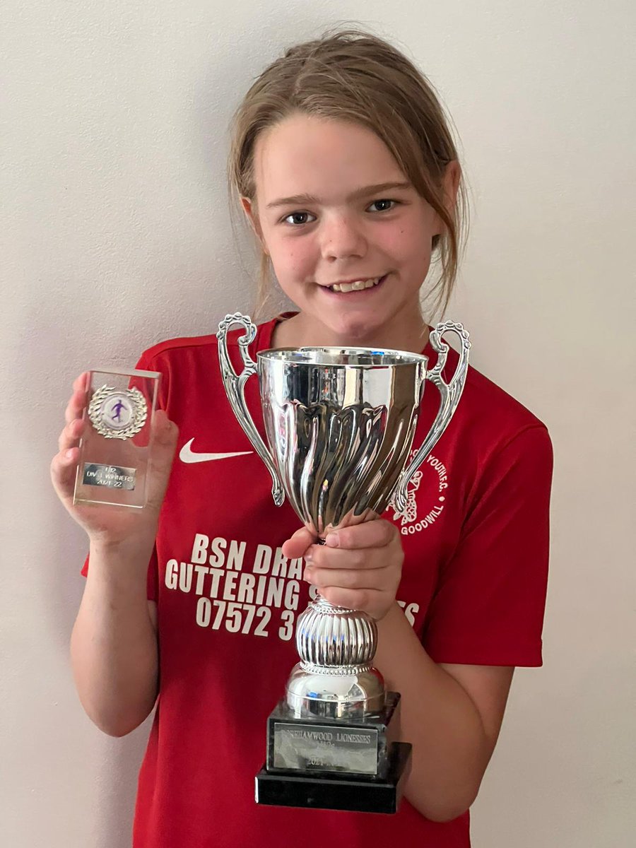 Leewarwick10's tweet photo. Champions 2021/22 🏆⚽️🏆
U12 BOREHAMWOOD YOUTH LIONESSES @BorehamwoodYFC @BwyfcK @HGFPL18 https://t.co/w2Oaw9OX8w