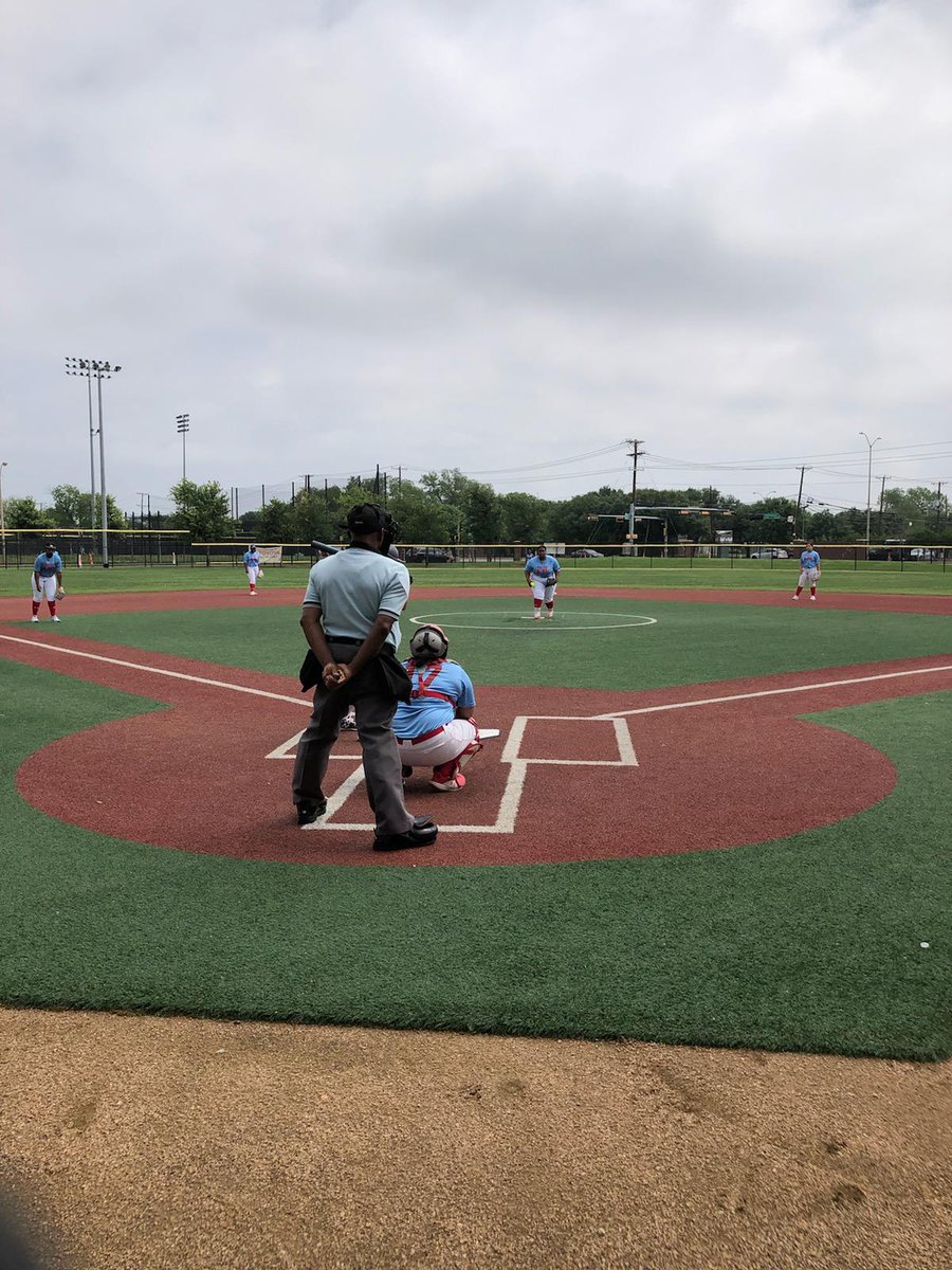 grobX4's tweet photo. @RangersYA opening day for @MLBRBI Woodducks v Panthers #softballlife #rbiseniordivision #8thgrade3B https://t.co/lehjwcfpKZ