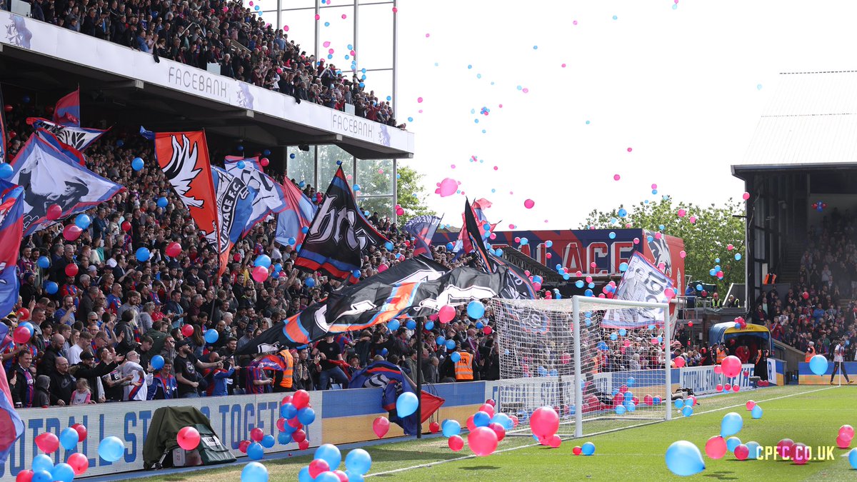 CPFC's tweet photo. What a club ❤️💙

#CPFC https://t.co/hBpJjXULKK