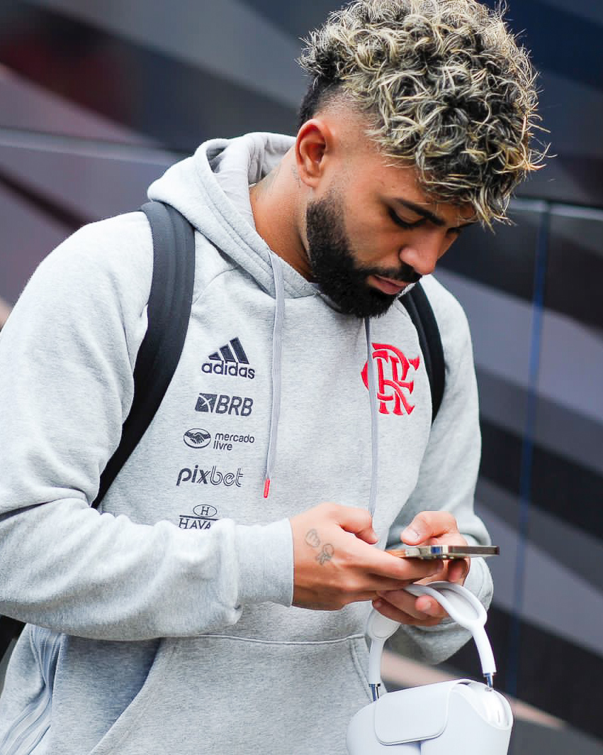Flamengo_en's tweet photo. Time to hit the road ✈️ https://t.co/J4sKyCmq02