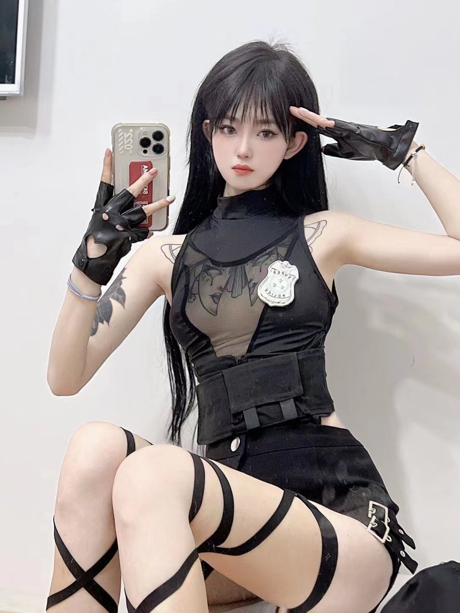 故事会的嫩模
奶瓶
#故事会 https://t.co/6nZzacUc52