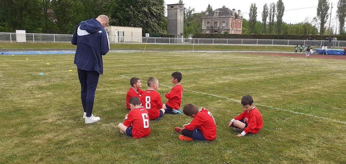 FCLC_'s tweet image. 🔴🔵⚽ 𝗨𝟲/𝗨𝟳 - 𝗧𝗼𝘂𝗿𝗻𝗼𝗶 𝗱𝗲 𝗠𝗼𝘂𝘆 📸

Belle journée pour nos p'tits rouges qui étaient présents au tournoi organisé par  Mouy. Merci aux parents et aux encadrants 👍