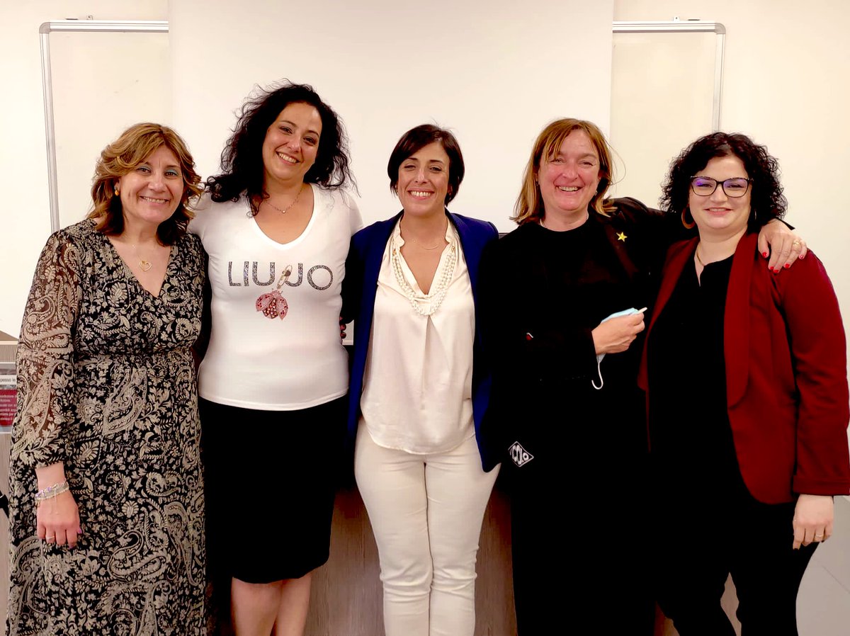 SaraTalarico2's tweet photo. La prima tappa di #BehcetLab si è da poco conclusa con successo. Tante le risorse da portare con se, con la consapevolezza di un nuovo percorso da compiere insieme. #behçet #BehcetClinicPisa #patientempowerment #caregiverempowerment https://t.co/iN3udITc8f