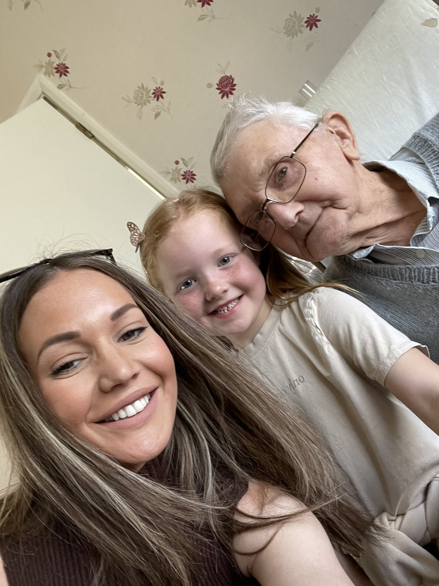 LiviaRomainx's tweet photo. Grandad/Great Grandad turns 100. How lucky are we and what an inspiration 🇮🇲💙 https://t.co/2TGI9nJZsF