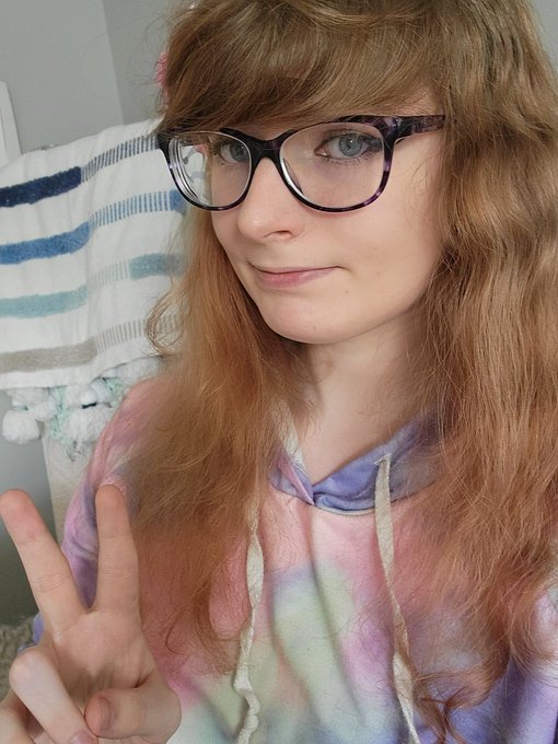 Turned 23 today did makeup for first time in a long time https://t.co/BKlmWR3Wp6<a href="/tag/wedgie"class="tags"><span>#wedgie</span></a><a href="/tag/elfgirl"class="tags"><span>#elfgirl</span></a>