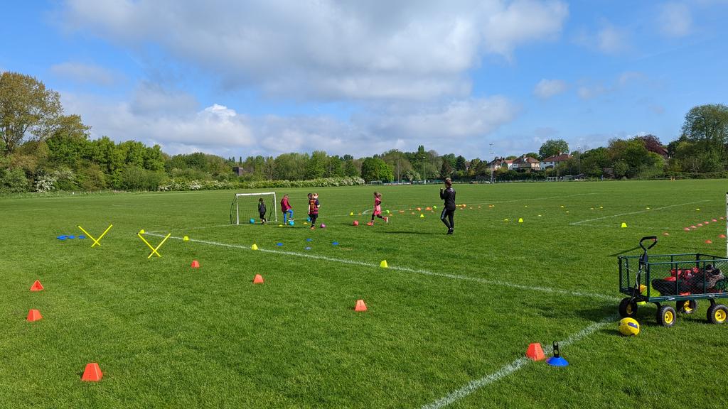 WDC_Wildcats's tweet photo. Our wildcats LOVED their session this morning in the sunshine ☀️
🐾⚽🐾
If you have an aspiring female footballer in your family, get in touch or book on to a session via the link below.
https://t.co/6ADcBp8DPG

@WD_CFC @WDC_Juniors @WDC_Women @Lionesses @weetabix @Manchester_FA https://t.co/1ovjVS46Nn