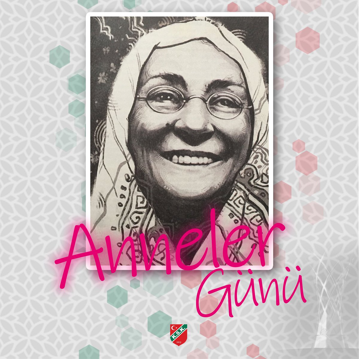 Evlâtlarını şefkatle büyüten, sonsuz sevgisini paylaşan ve bizi biz yapan kıymetli annelerimizin #AnnelerGünü kutlu olsun!