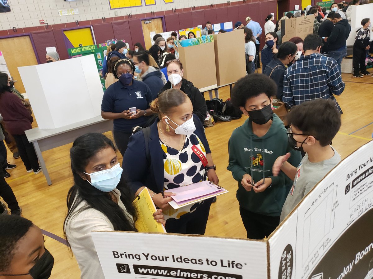 jbax228's tweet photo. Proud of our JBA Jaguars who won 1st place at today's @CSD10Bronx Science Fair! What a beautiful day filled of talent! Look forward to the Borough District Fair! #jbajaguars #BronxBrilliance https://t.co/m69O6ubA5h