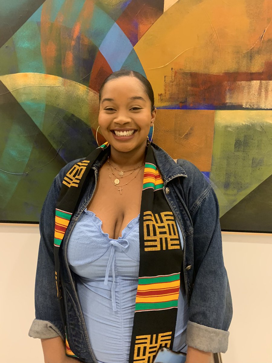 Congratulations to my #2022AUGrad Mackenzie! Just so very proud!👨‍🎓🌸