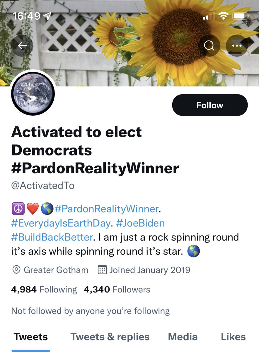 JarekRock's tweet photo. @cwbrumm @Skonc33 @hodgetwins This is why. It’s a giant virtue signal. Most people with it are bots pushing the agenda further or are brainwashed individuals who think putting black squares and flags will raise “awareness”. 🇺🇦🌻= Sheep https://t.co/ZedlBlWSXT