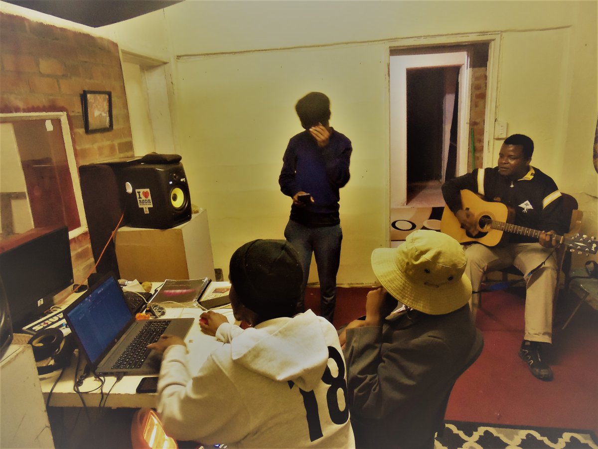 thewalkingmic's tweet photo. #walkingmicrophone studios is ready to welcome creative practitioners in it's new studio space https://t.co/r6LQEkeu6i