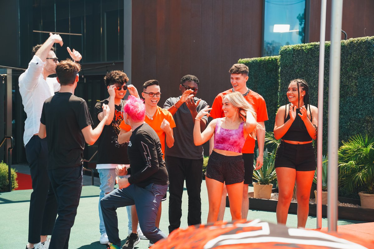 FaZeClan's tweet photo. Group 2 is in the house 🔥 https://t.co/zJLz3S3LqH
