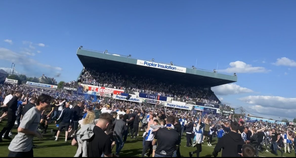 conorbarton7's tweet photo. Some atmosphere that league 2 today an 7-0 some result, made up for r kid today smashed it league 1 bound 🥳 https://t.co/asAyN1GysE
